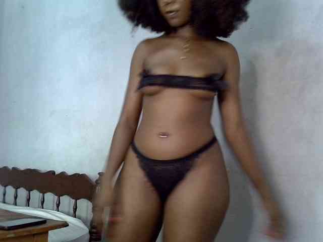 SpicyMackenzie1 webcam