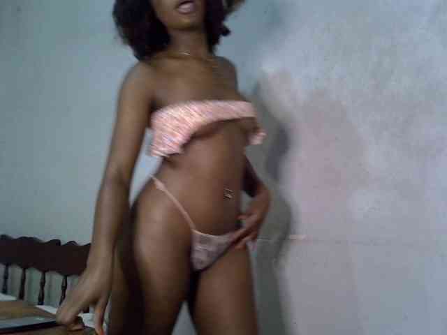 SpicyMackenzie1 webcam