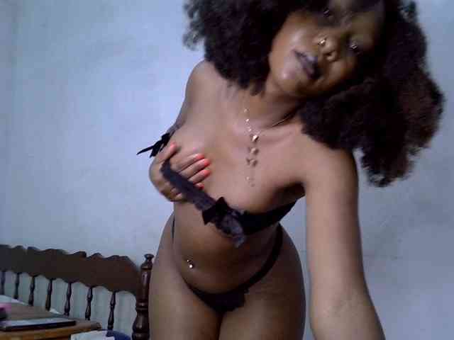 SpicyMackenzie1 webcam