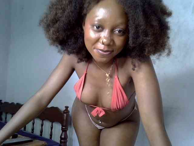 SpicyMackenzie1 webcam