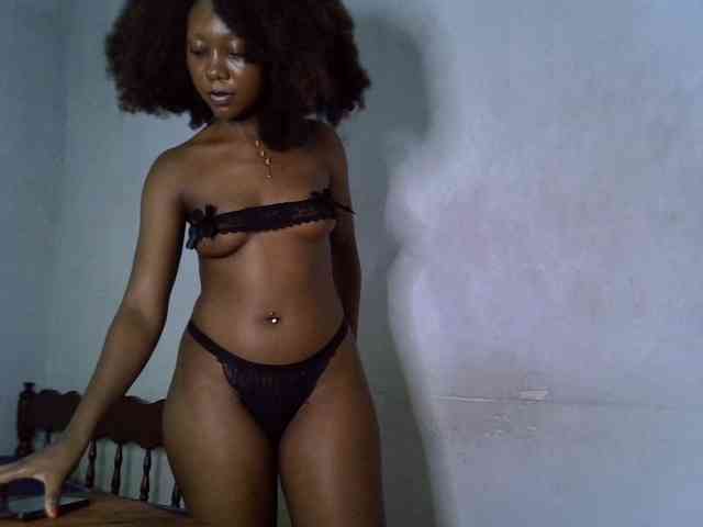 SpicyMackenzie1 webcam