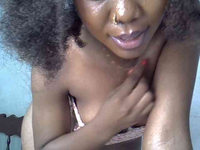 SpicyMackenzie1 webcam