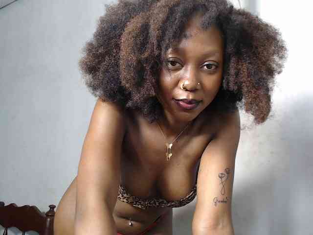 SpicyMackenzie1 webcam