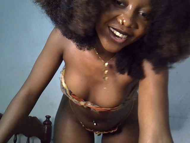 SpicyMackenzie1 webcam