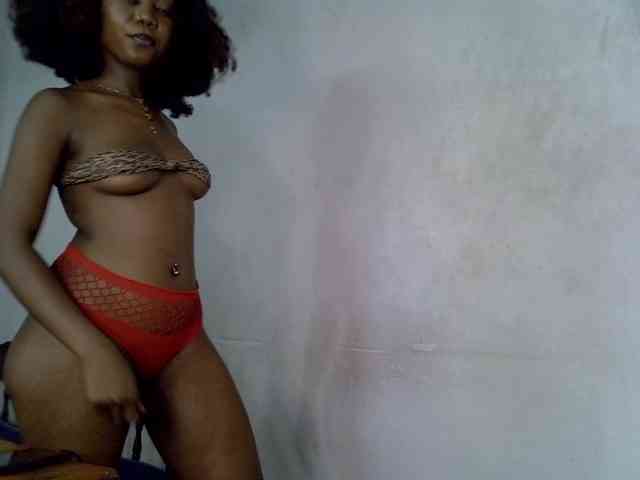 SpicyMackenzie1 webcam