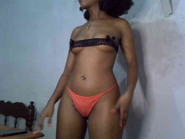 SpicyMackenzie1 webcam