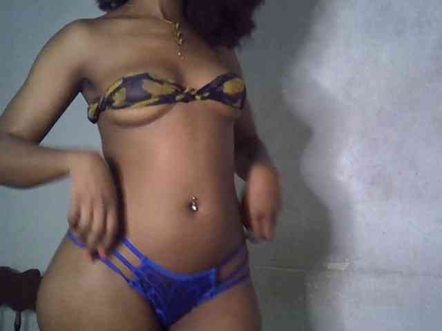 SpicyMackenzie1 webcam