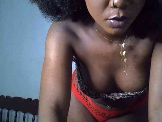 SpicyMackenzie1 webcam