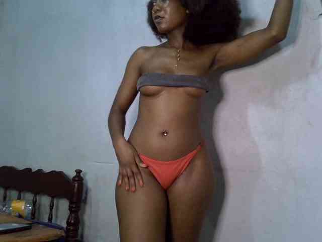 SpicyMackenzie1 webcam