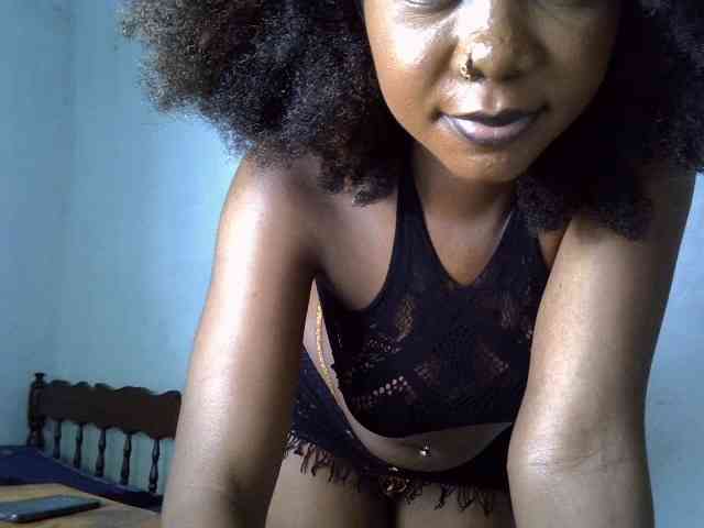 SpicyMackenzie1 webcam