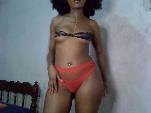 SpicyMackenzie1 webcam