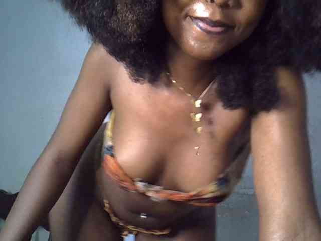 SpicyMackenzie1 webcam