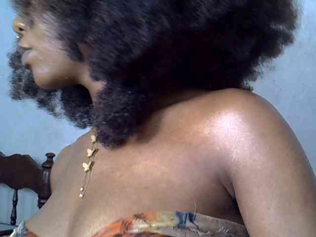 SpicyMackenzie1 webcam