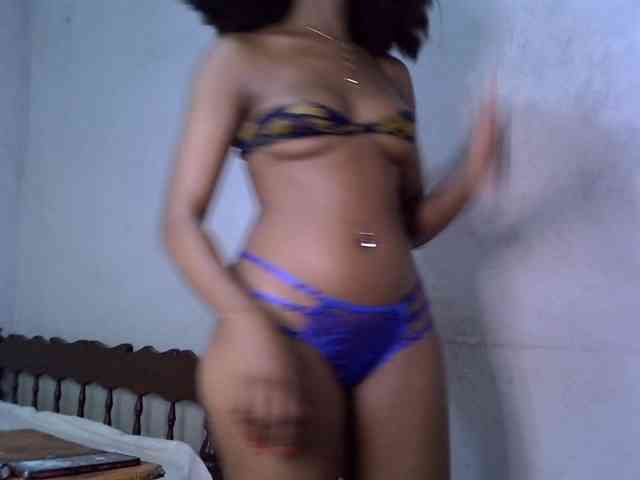 SpicyMackenzie1 webcam