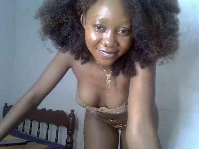 SpicyMackenzie1 webcam