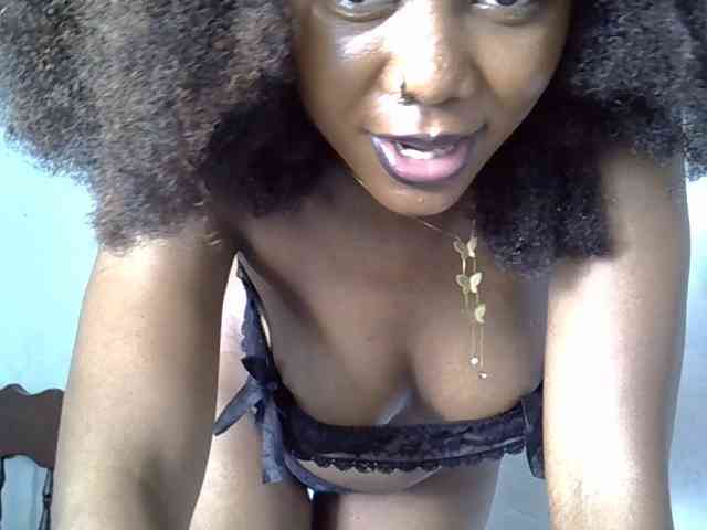 SpicyMackenzie1 webcam