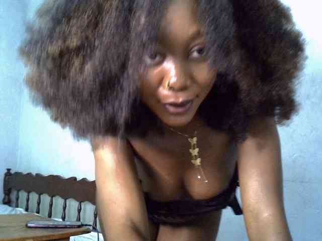 SpicyMackenzie1 webcam