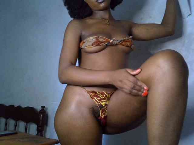 SpicyMackenzie1 webcam