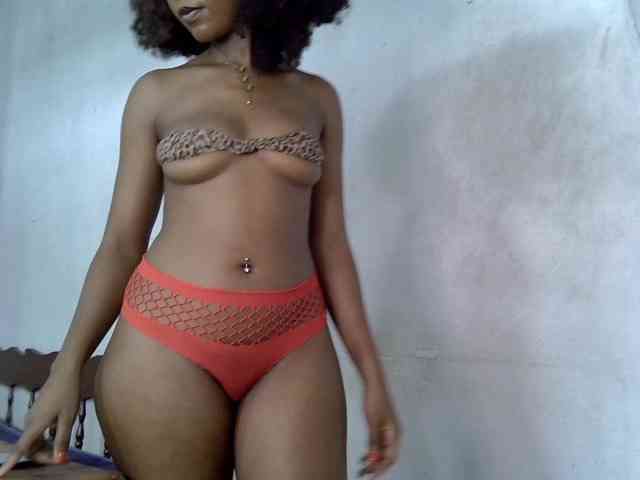 SpicyMackenzie1 webcam