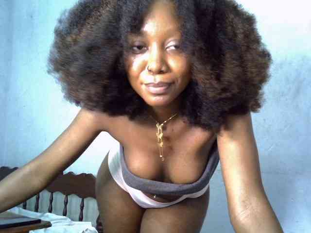 SpicyMackenzie1 webcam