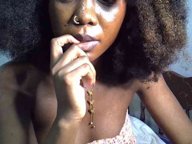 SpicyMackenzie1 webcam