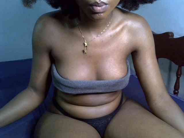 SpicyMackenzie1 webcam