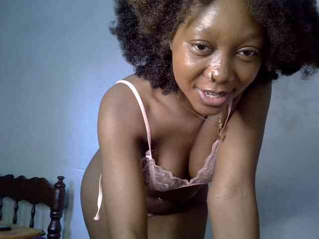 SpicyMackenzie1 webcam