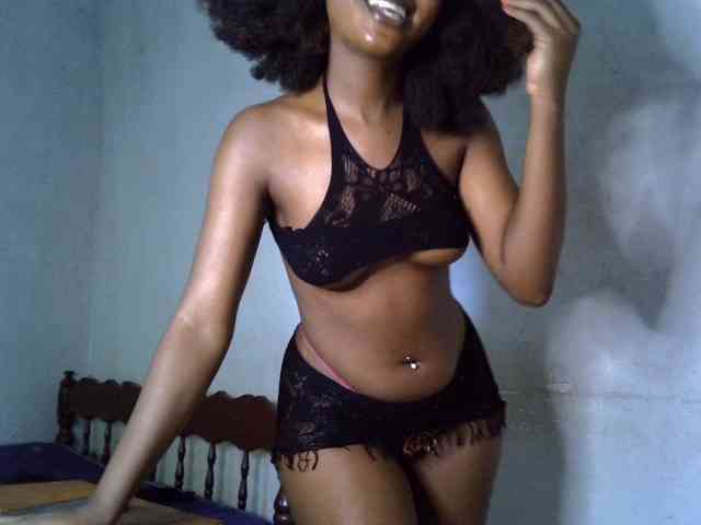 SpicyMackenzie1 webcam