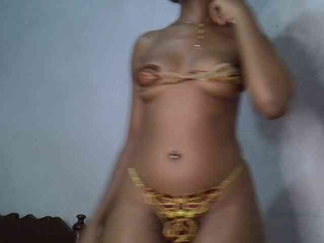 SpicyMackenzie1 webcam