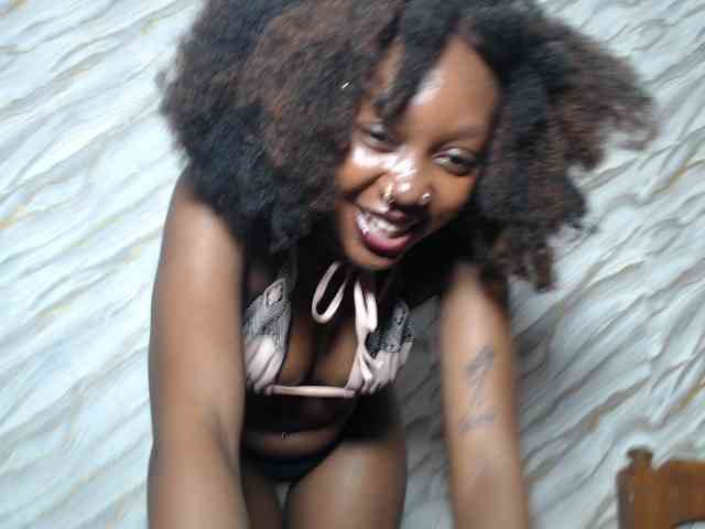 Model: SpicyMackenzie1
