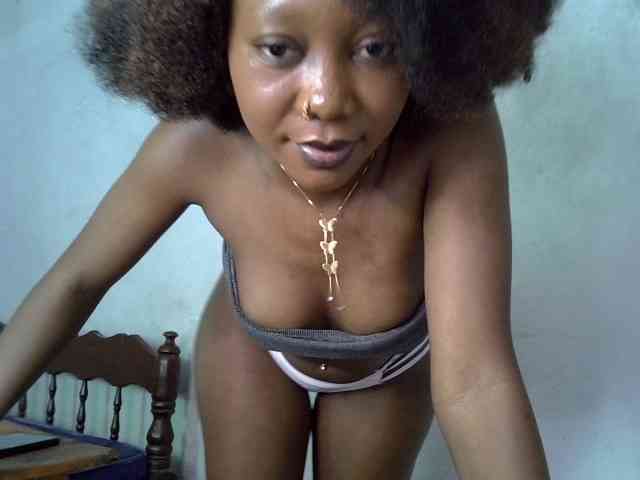 SpicyMackenzie1 webcam