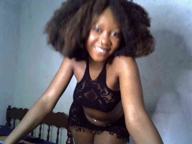 SpicyMackenzie1 webcam