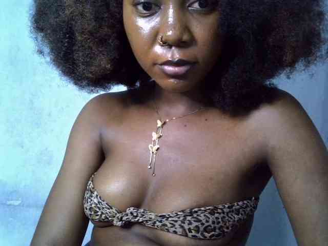 SpicyMackenzie1 webcam