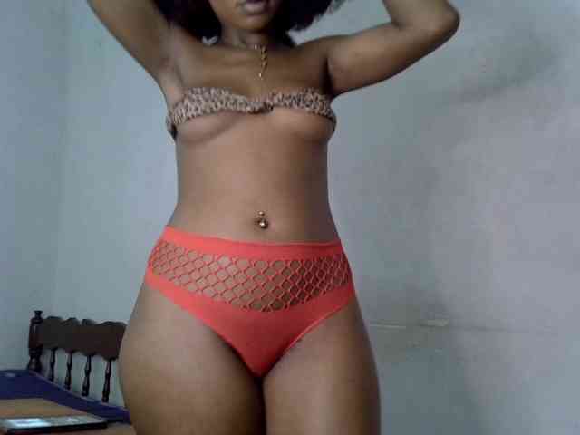 SpicyMackenzie1 webcam