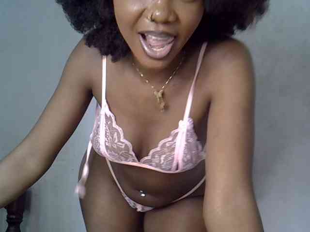 SpicyMackenzie1 webcam