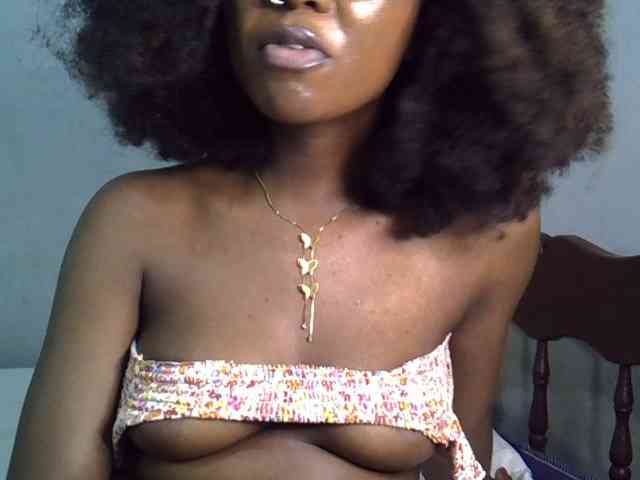 SpicyMackenzie1 webcam