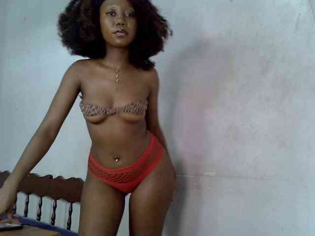 SpicyMackenzie1 webcam