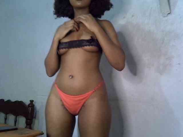 SpicyMackenzie1 webcam