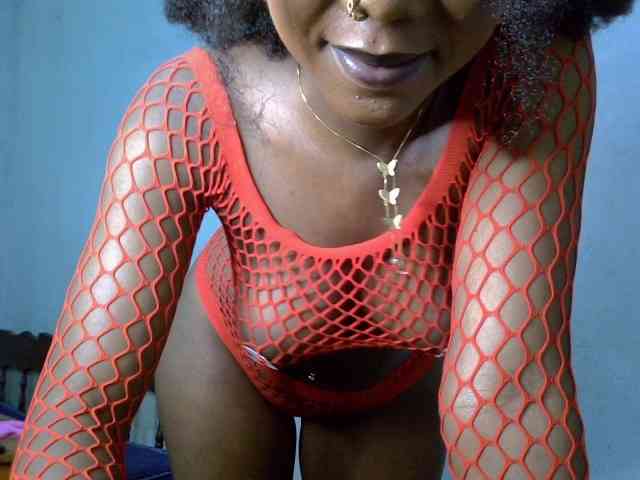 SpicyMackenzie1 webcam