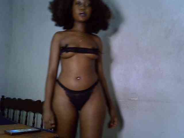 SpicyMackenzie1 webcam