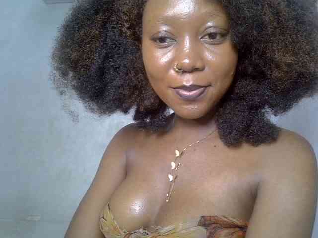 SpicyMackenzie1 webcam