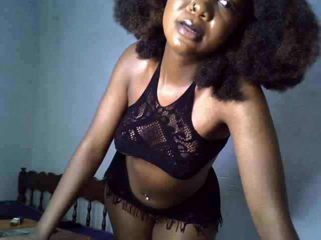 Model: SpicyMackenzie1