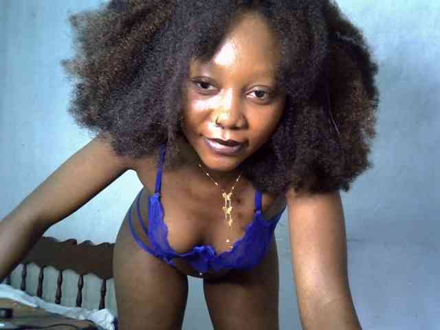 SpicyMackenzie1 webcam