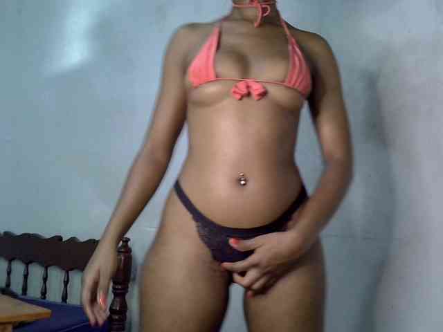 SpicyMackenzie1 webcam