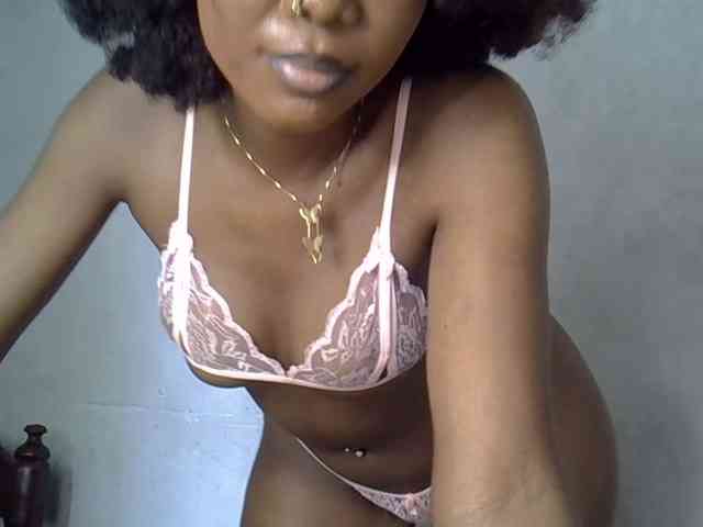 SpicyMackenzie1 webcam