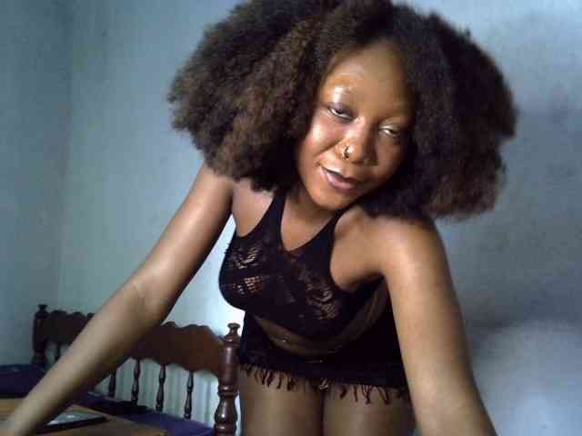 SpicyMackenzie1 webcam