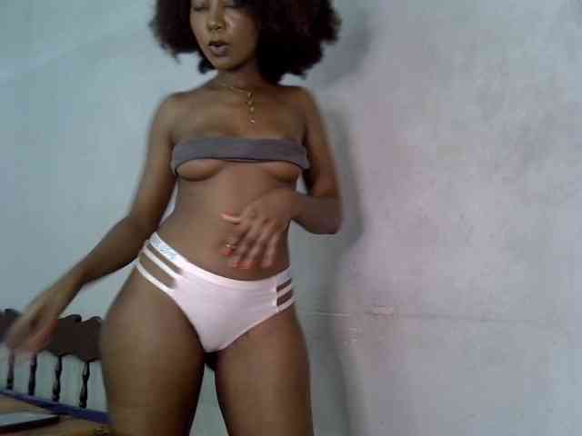 SpicyMackenzie1 webcam