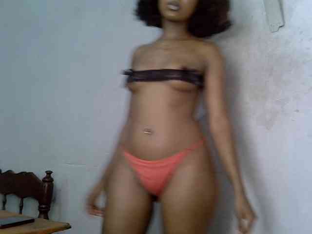 SpicyMackenzie1 webcam