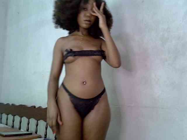 SpicyMackenzie1 webcam