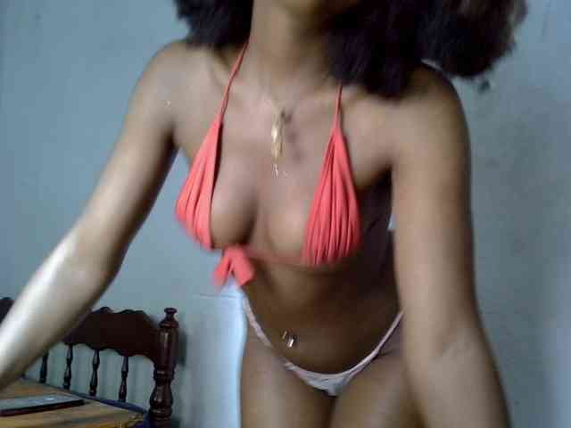 SpicyMackenzie1 webcam